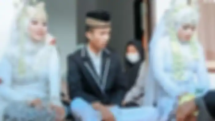 Kisah seorang pria di Lombok, Nusa Tenggara Barat (NTB) yang menikahi dua wanita sekaligus viral di media sosial. 