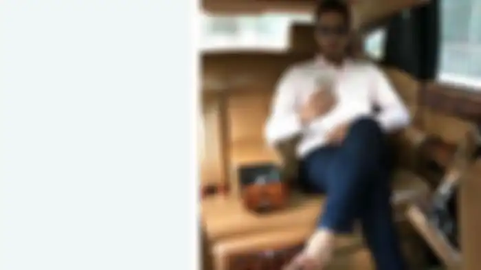 Simon pria yang pura-pura jadi orang kaya demi gaet wanita di Tinder