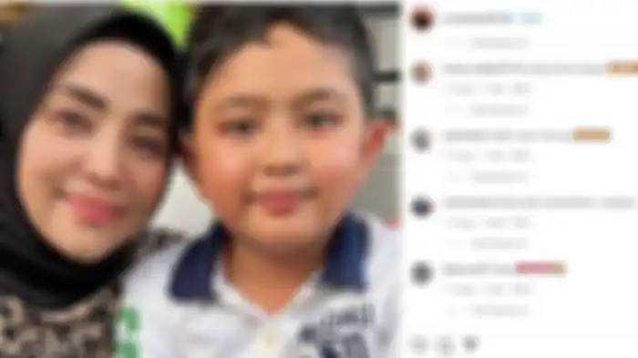 Muzdalifah dan Falhan Abssar, putranya bersama Nazar