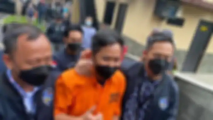Doni Salmanan dihadirkan dalam jumpa pers di Bareskrim Polri, Jakarta Selatan, Selasa (15/3/2022).