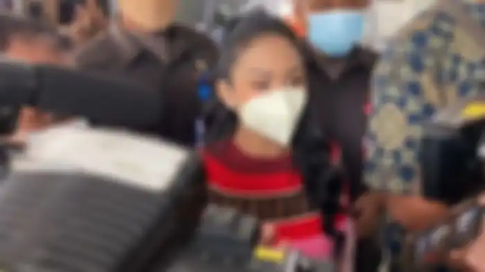 Krisdayanti menanggapi sikap Atta mengembalikan hadiah dari Doni Salmanan