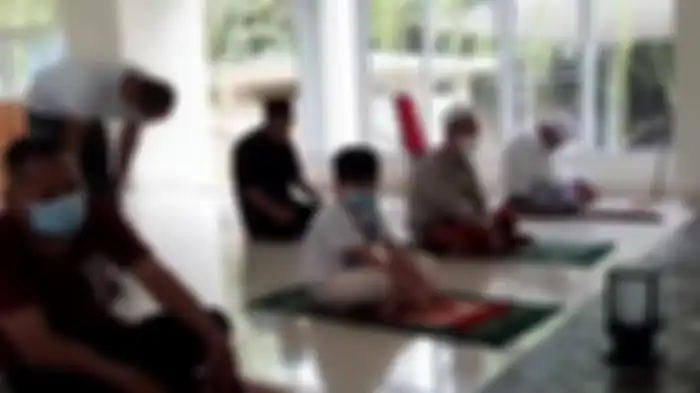 Rafathar sholat berjamaah