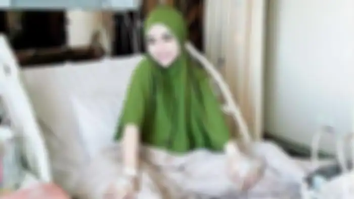Potret Medina Zein di rumah sakit.