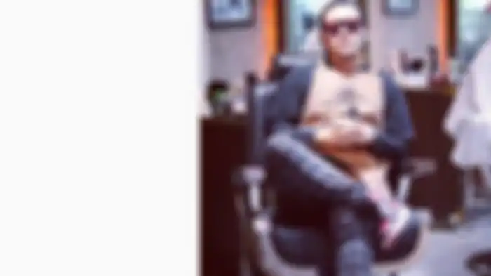Richie Five Minutes punya bisnis barber.