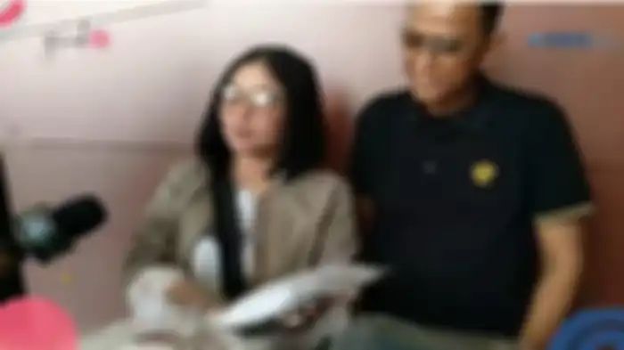 Tiara Marleen pamer belikan baju untuk Doddy Sudrajat