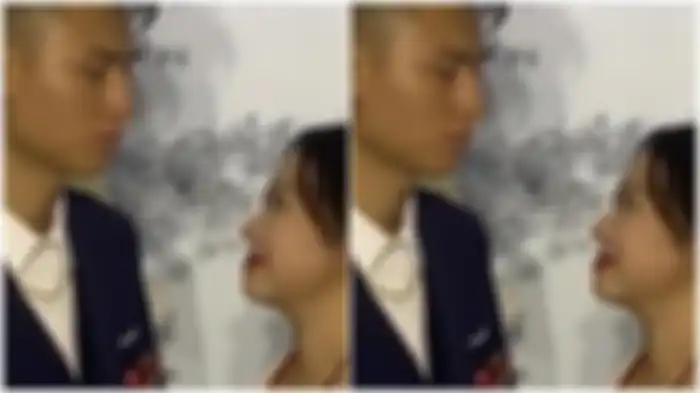 Pengantin pria tatap sinis pengantin wanita