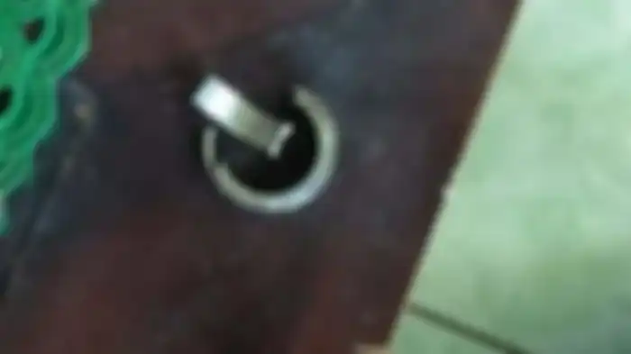 Petugas Damkar berhasil melepas cincin yang terpasang di kemaluan pria di Wanareja, Kabupaten Cilacap, Jawa Tengah, Selasa (28/6/2022).