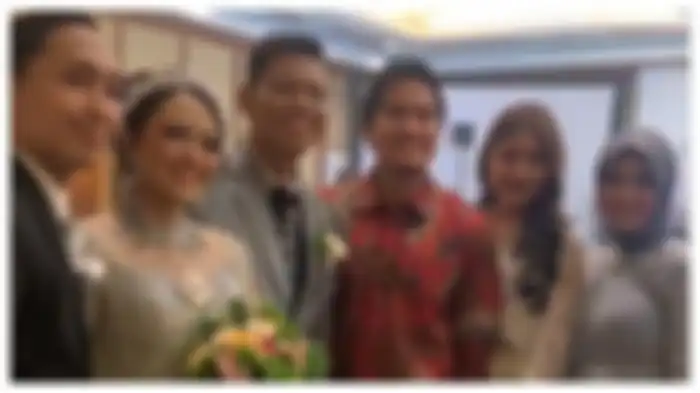 Kaesang Pangarep dan Erina Gundono yang sedang ke kondangan seseorang.