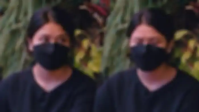 Korban asusila yang diduga dirudapaksa oleh Julianto Eka Putra alias JE, motivator sekaligus pendiri sekolah SPI. Ia mengaku pernah sampai muntah dan tak kuat saat dipaksa terdakwa memuaskan hasratnya. 