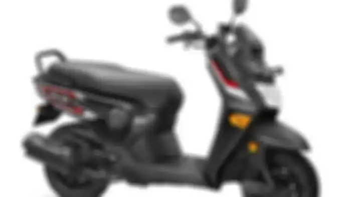 Penmapakan motor matic saudara Honda BeAT, yaitu Cliq 110.