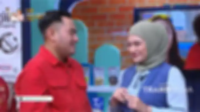 Nassar memuji kecantikan Nathalie Holscher