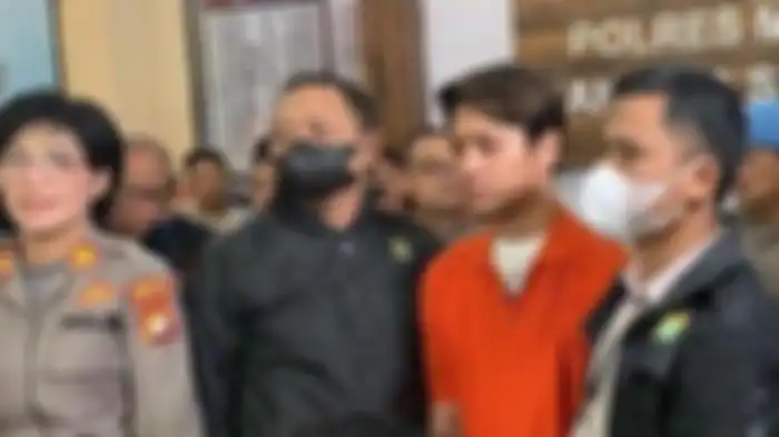 Rizky Billar saat dihadirkan dalam jumpa pers di Polres Metro Jakarta Selatan, Kamis (13/10/2022).