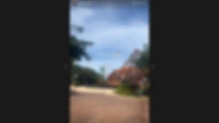 Insta story Felicia memperlihatkan Felicia tengah berlibur. 