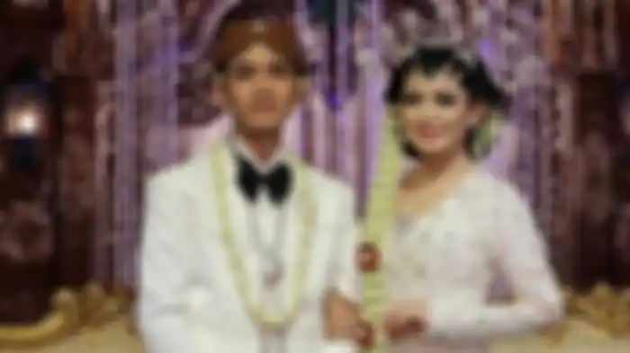 Busana akad nikah Gibran - Selvi. 