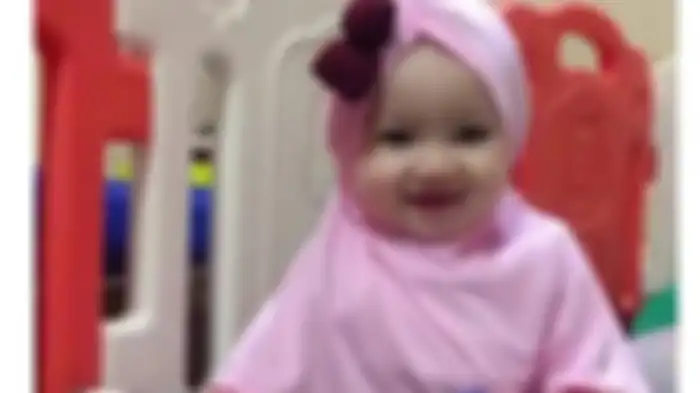 Anak Aldi Taher sudah berhijab sejak kecil
