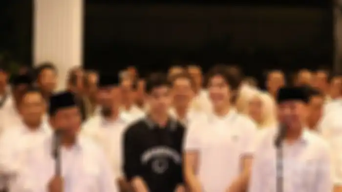Putra pentolan Dewa 19 sekaligus Wakil Sekretaris Jenderal Partai Gerindra Ahmad Dhani, Al Ghazali dan El Rumi resmi bergabung dengan Gerindra