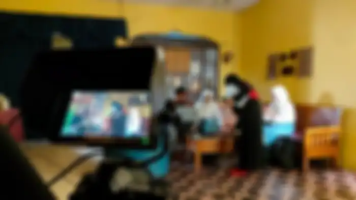 Pelajar SMAN 1 Bontang tengah memproduksi film pendek Berjudul ‘Kepohonan’. Berkat film ini mereka berhasil juara FLS2N 2022 dan viral di media sosial.