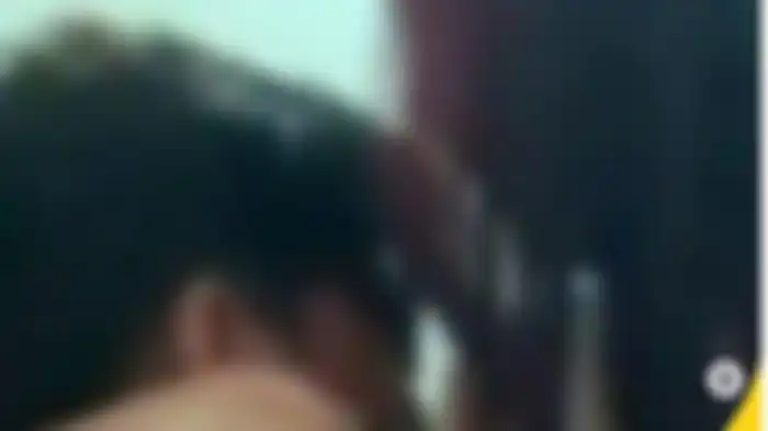 Adegan tak senonoh diduga pegawai minimarket viral di media sosial.