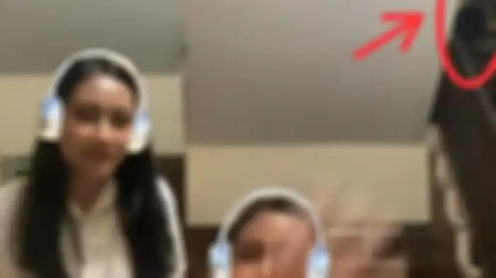 Penampakan diduga mbak kunti.