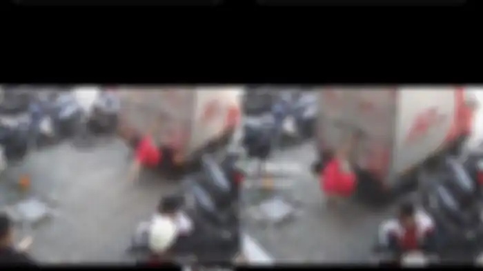 Aksi kurir paket cosplay jadi Spiderman viral di TikTok.