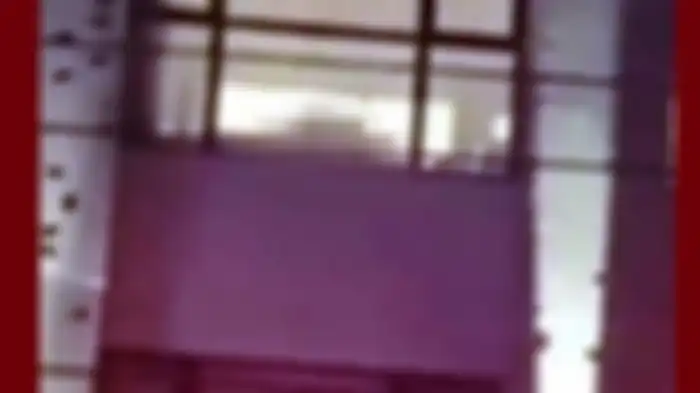 Viral rekaman warga yang memperlihatkan dua sejoli melakukan adengan syur di hotel kawasan Lubuklinggau, Sumatera Selatan tanpa menutup tirai gorden.