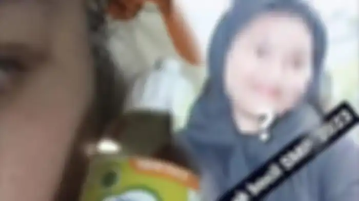 Video anak SMP berbuat tak senonoh pakai minyak telon. Videonya bocer ke media sosial hingga viral, jadi kata kunci di Twitter dan Tiktok.