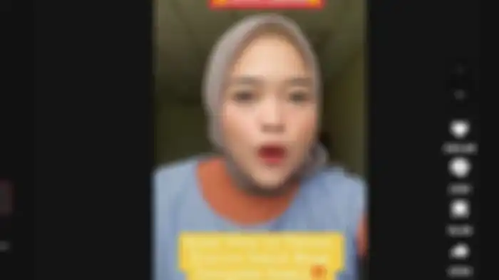 Seorang dokter bernama, dokter Intan Rachmita membagikan kisah mengiris hati saat ia sedang magang di sebuah Puskesmas, di pedalaman. Dokter Intan mengatakan saat bertugas di IGD Puskesmas, mendadak ia didatangi oleh bocah perempuan berusia 13 tahun. 