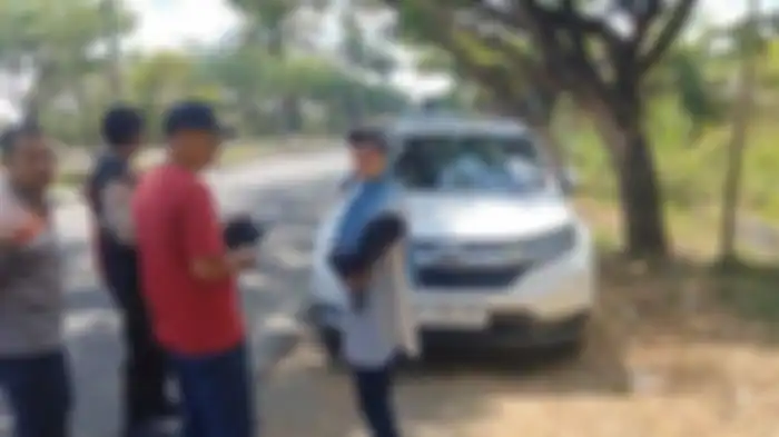 TKP-insiden-tabrakan-mobil-yang-ditumpangi-istri-gubernur-NTB