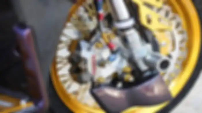 Kaliper Brembo terpasang di Yamaha Aerox Baby Thailook.