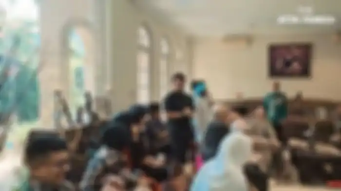 Thariq Halilintar bergurau menyinggung soal sosok calon istri di cara lamaran keluarga Gen Halilintar. 