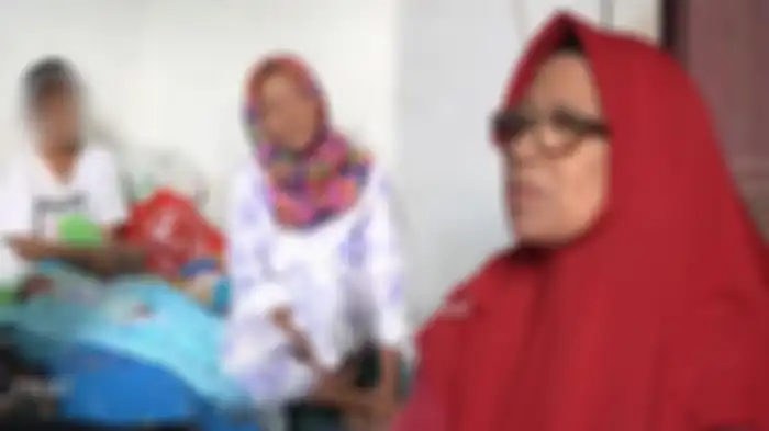 Pemilik kontrakan tak terima disebut mengusir remaja di Tangerang Selatan yang dihamili ayah kandungnya. 