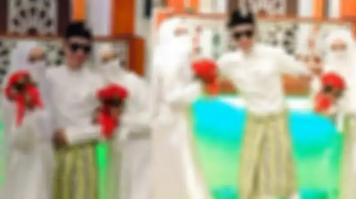 Kisah pernikahan poligami, istri pertama minta sahabat jadi istri kedua suaminya, kompak saat foto bareng.  