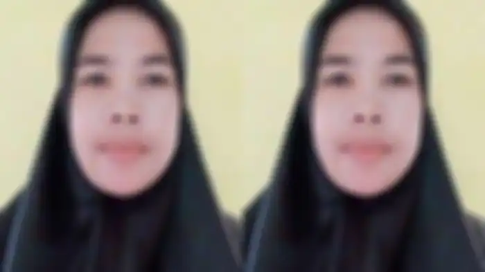 Inilah sosok guru honorer yang dipecat oleh Kepala Sekolah Inpres Kalo di Desa Pai, Bima, Nusa Tenggara Barat (NTB) lewat via WhatsApp.  