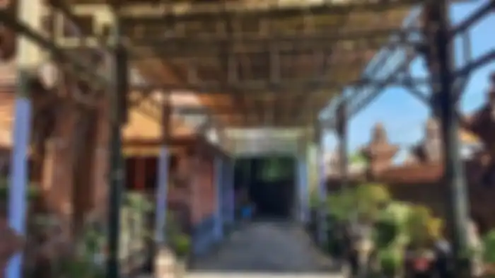 Situasi Tampak Luar rumah Mahalini Raharja di Banjar Aseman Kawan, Tibubeneng, Kuta Utara Badung pada Rabu 1 Mei 2024. 