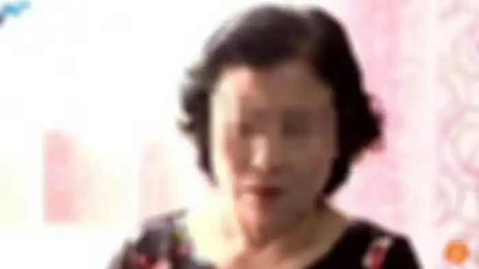 Wanita asal Jiangshu, China, yang menjadi korban penipuan menantunya sendiri.