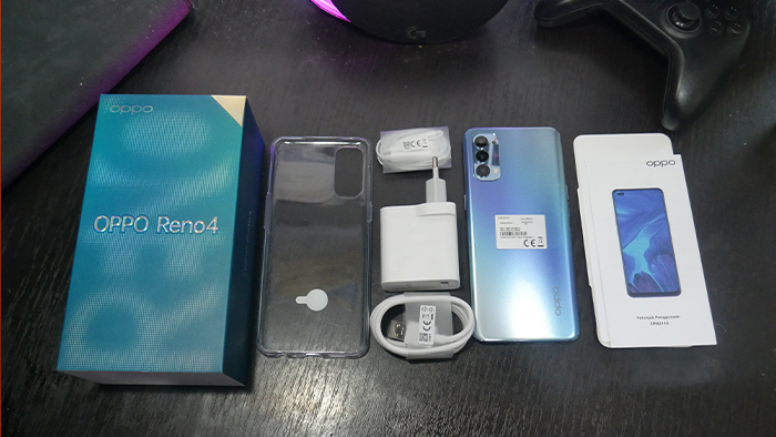 Isi kotak Oppo Reno4