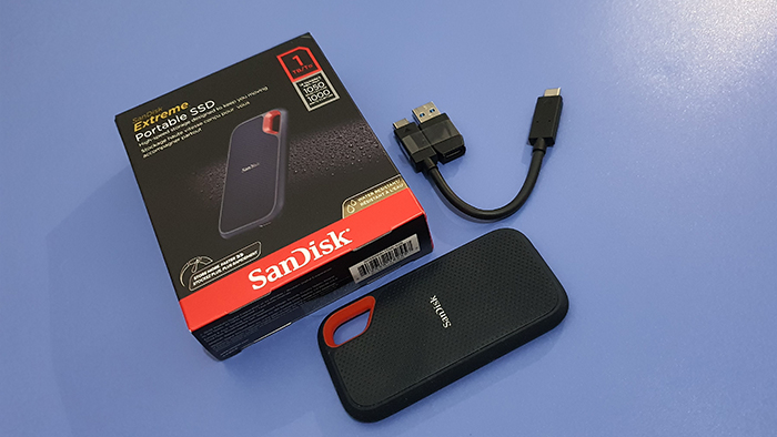 Isi dari kotak pembelian Sandisk Extreme portable SSD 1TB