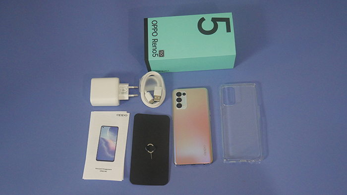 Isi dari kotak Oppo Reno5 5G