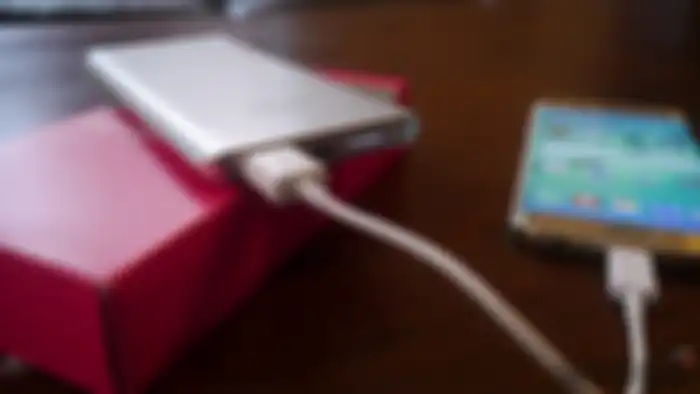 Powerbank biar ga bosen main hp