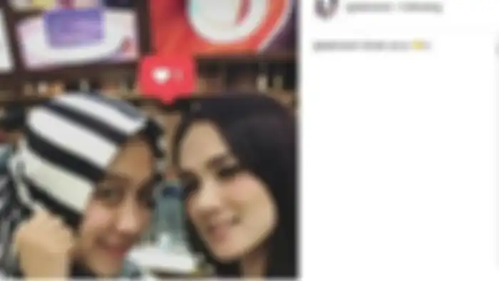 Mulan hang out bareng istri Harry Nugraha
