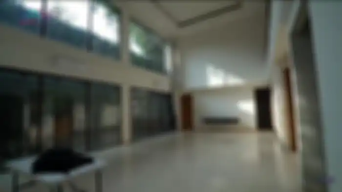 Ruang tengah dari Rumah Raffi Ahmad yang sangat luas