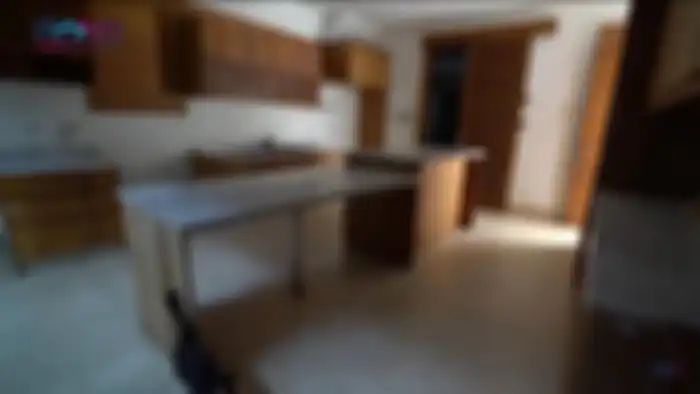 Dapur milik Raffi ini makin terlihat mewah dengan meja dapur berlapis marmer