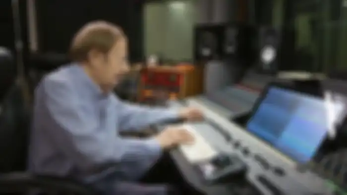  Alan R. Tripp mengaransemen musik