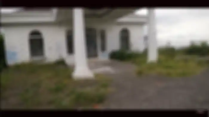 Rumah dipenuhi coretan tangan-tangan jahil yang tidak bertanggung jawab 