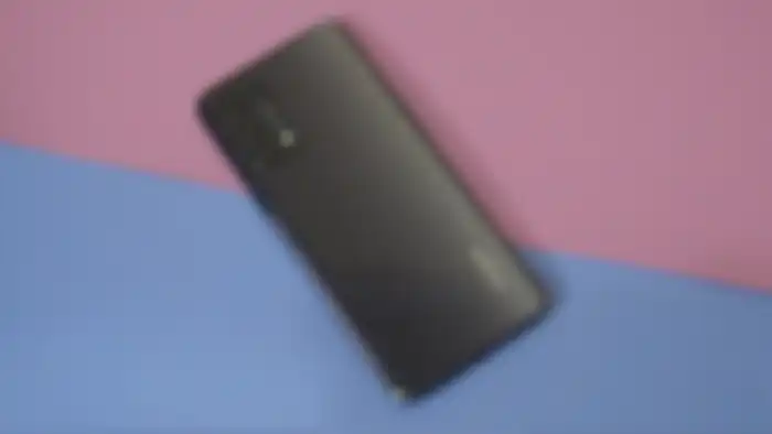 Tampilan Belakang Oppo Reno5