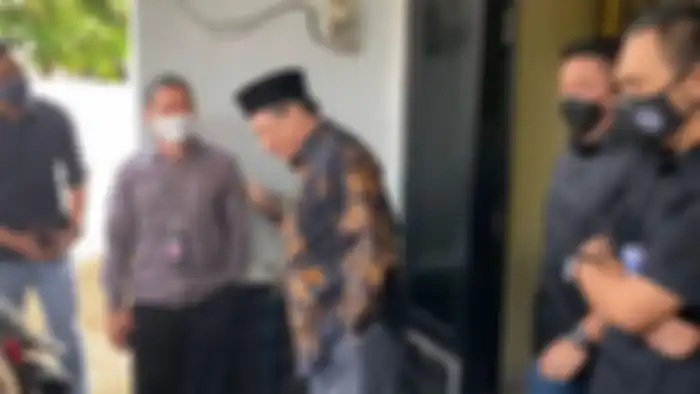 Foto penangkapan Yahya Waloni oleh tim Bareskrim Polri.