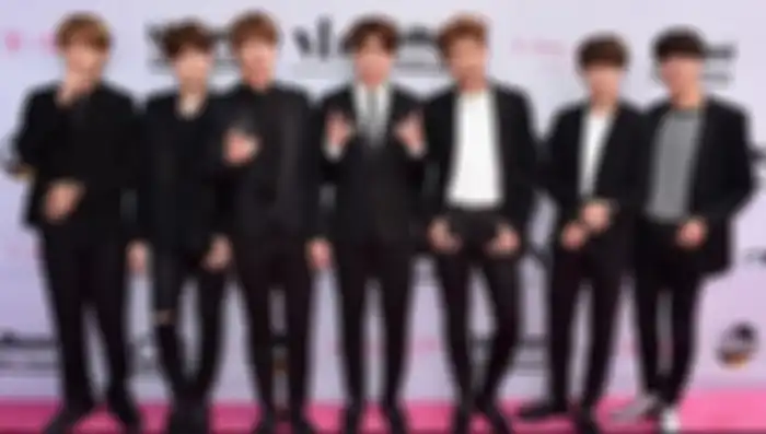body BTS di BBMAs 2017
