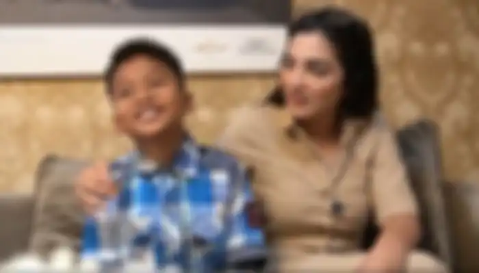 Ashanty dituding telantarkan biaya anak angkatnya, Putra, sang penjual cilok.