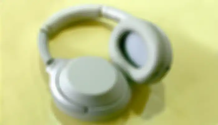 Headphone Sony WH-1000XM3, dengan fitur noise canceling
