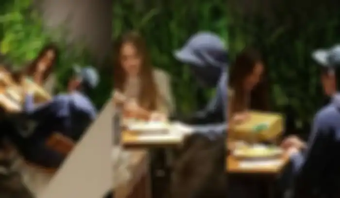 Kolase foto paparazi Luna Maya dan seorang pria yang diunggah oleh akun gosip, Lambe Turah.
